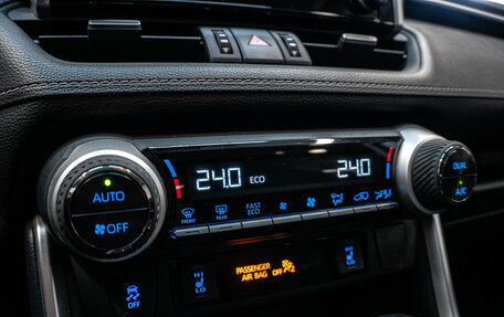 Toyota RAV4, 2019 год, 3 215 000 рублей, 16 фотография