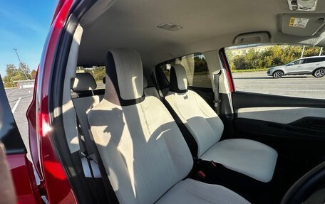 Toyota Vitz, 2015 год, 869 000 рублей, 6 фотография