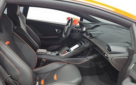 Lamborghini Huracán, 2021 год, 20 250 000 рублей, 15 фотография