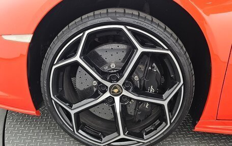 Lamborghini Huracán, 2021 год, 20 250 000 рублей, 16 фотография