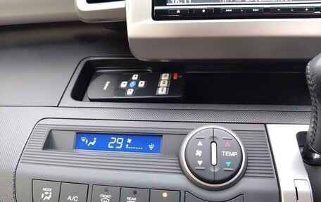 Honda Freed I, 2016 год, 744 000 рублей, 9 фотография