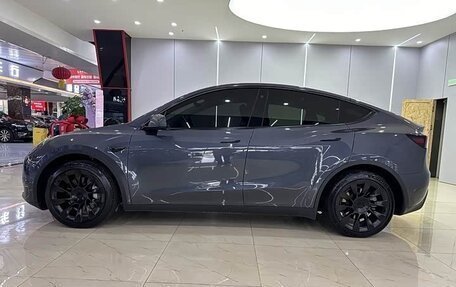 Tesla Model Y I, 2023 год, 3 990 000 рублей, 5 фотография