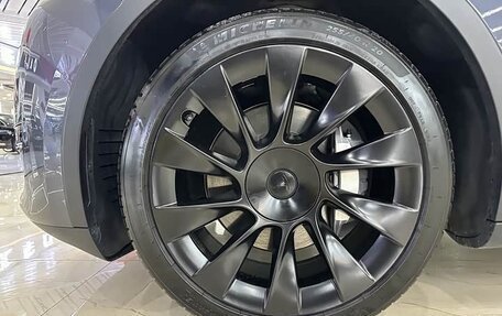 Tesla Model Y I, 2023 год, 3 990 000 рублей, 4 фотография
