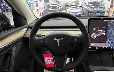 Tesla Model Y I, 2023 год, 3 990 000 рублей, 14 фотография