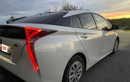 Toyota Prius IV XW50, 2017 год, 1 550 000 рублей, 6 фотография