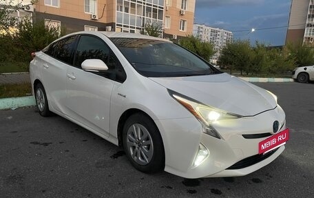 Toyota Prius IV XW50, 2017 год, 1 550 000 рублей, 4 фотография