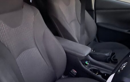 Toyota Prius IV XW50, 2017 год, 1 550 000 рублей, 19 фотография