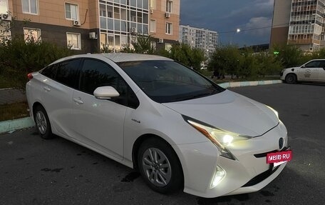 Toyota Prius IV XW50, 2017 год, 1 550 000 рублей, 16 фотография