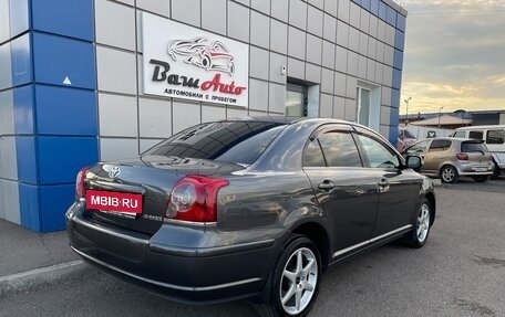 Toyota Avensis III рестайлинг, 2006 год, 825 000 рублей, 3 фотография