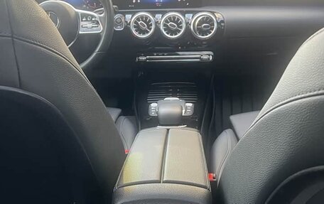 Mercedes-Benz A-Класс, 2022 год, 2 100 000 рублей, 10 фотография