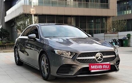 Mercedes-Benz A-Класс, 2022 год, 2 100 000 рублей, 2 фотография