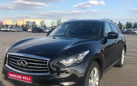 Infiniti FX II, 2013 год, 1 890 000 рублей, 1 фотография