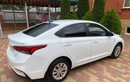 Hyundai Solaris II рестайлинг, 2019 год, 1 520 000 рублей, 5 фотография