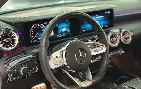 Mercedes-Benz A-Класс, 2022 год, 2 100 000 рублей, 11 фотография