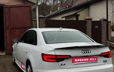 Audi A4, 2018 год, 2 900 000 рублей, 3 фотография