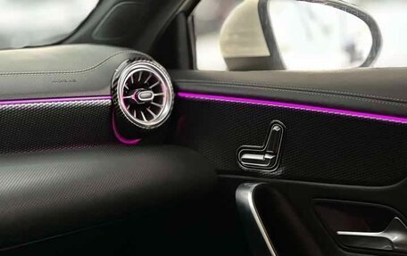 Mercedes-Benz A-Класс, 2022 год, 2 100 000 рублей, 15 фотография