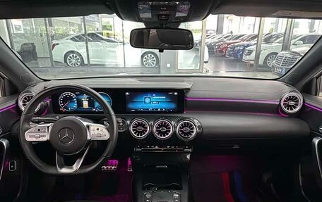 Mercedes-Benz A-Класс, 2022 год, 2 100 000 рублей, 12 фотография