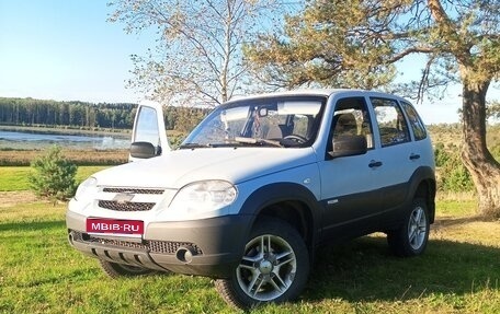 Chevrolet Niva I рестайлинг, 2012 год, 450 000 рублей, 1 фотография