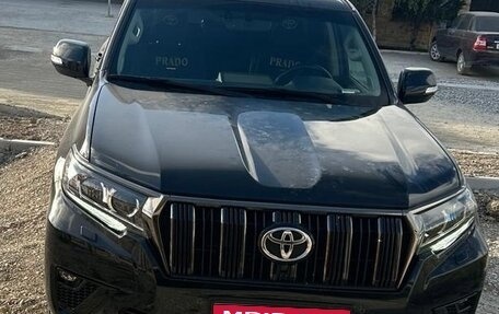 Toyota Land Cruiser Prado 150 рестайлинг 2, 2021 год, 6 750 000 рублей, 1 фотография