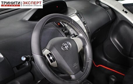 Toyota Yaris III рестайлинг, 2008 год, 587 000 рублей, 11 фотография