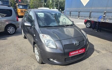 Toyota Yaris III рестайлинг, 2008 год, 370 000 рублей, 1 фотография