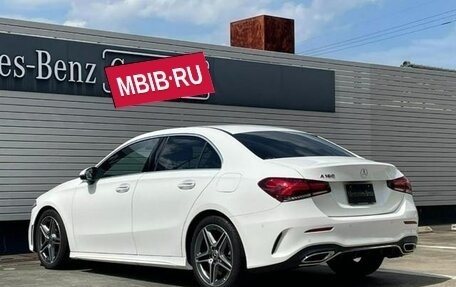 Mercedes-Benz A-Класс, 2022 год, 2 100 000 рублей, 5 фотография