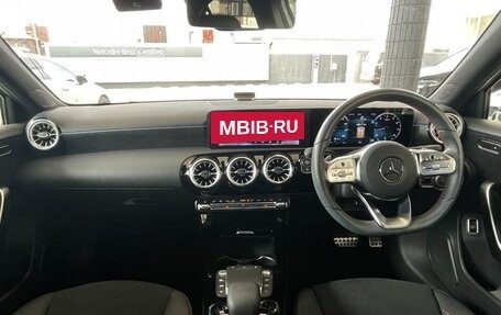 Mercedes-Benz A-Класс, 2022 год, 2 100 000 рублей, 12 фотография