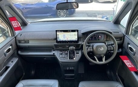 Honda Stepwgn, 2022 год, 2 099 000 рублей, 11 фотография