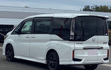 Honda Stepwgn IV, 2022 год, 1 924 000 рублей, 7 фотография