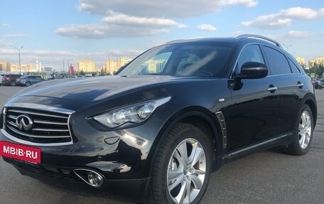 Infiniti FX II, 2013 год, 1 890 000 рублей, 9 фотография