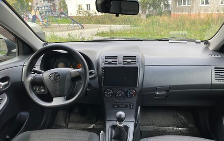 Toyota Corolla, 2011 год, 999 000 рублей, 9 фотография