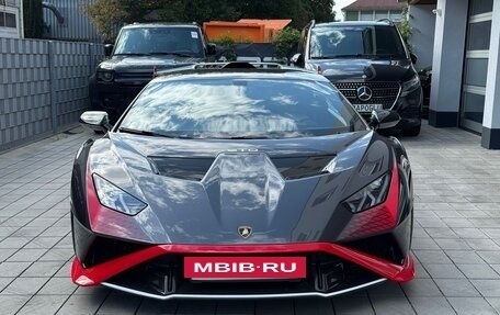 Lamborghini Huracán, 2024 год, 40 000 000 рублей, 3 фотография