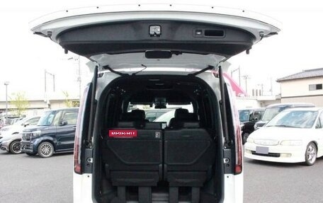 Honda Stepwgn, 2022 год, 2 068 000 рублей, 23 фотография