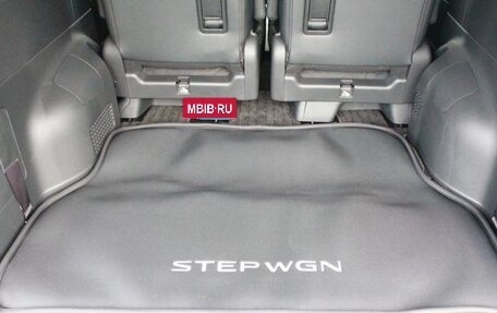 Honda Stepwgn, 2022 год, 2 068 000 рублей, 22 фотография