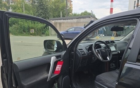 Toyota Land Cruiser Prado 150 рестайлинг 2, 2015 год, 3 200 000 рублей, 1 фотография