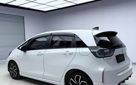 Honda Fit, 2021 год, 1 450 000 рублей, 5 фотография