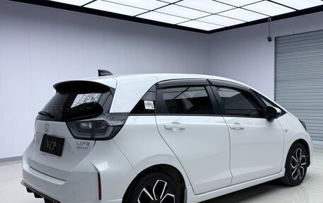 Honda Fit, 2021 год, 1 450 000 рублей, 4 фотография