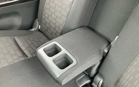 Toyota ISis I, 2017 год, 21 фотография