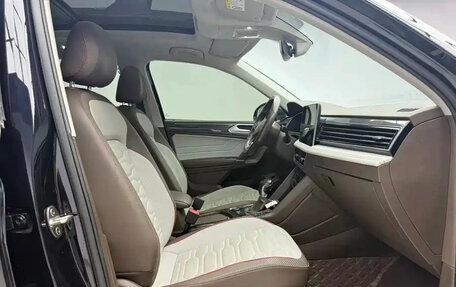 Volkswagen Tiguan II, 2021 год, 2 151 376 рублей, 8 фотография