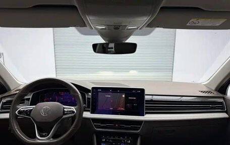 Volkswagen Tiguan II, 2021 год, 2 151 376 рублей, 12 фотография