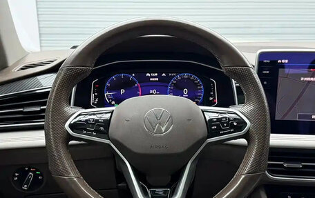 Volkswagen Tiguan II, 2021 год, 2 151 376 рублей, 14 фотография