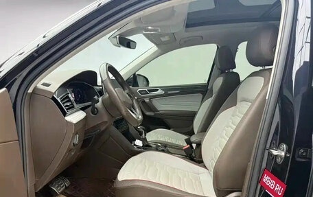 Volkswagen Tiguan II, 2021 год, 2 151 376 рублей, 7 фотография