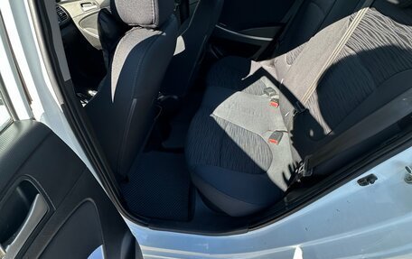 Hyundai Solaris II рестайлинг, 2016 год, 730 000 рублей, 14 фотография