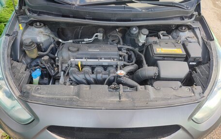 Hyundai Solaris II рестайлинг, 2012 год, 820 000 рублей, 6 фотография