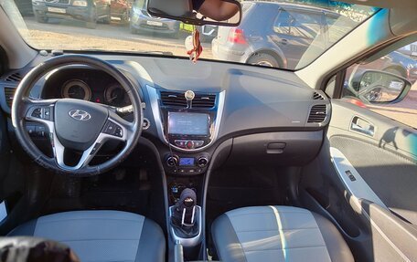 Hyundai Solaris II рестайлинг, 2012 год, 820 000 рублей, 4 фотография