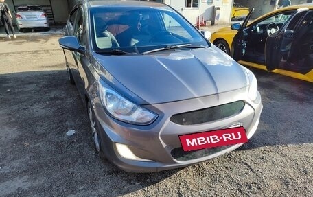 Hyundai Solaris II рестайлинг, 2012 год, 820 000 рублей, 2 фотография