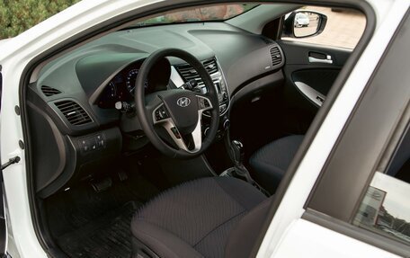 Hyundai Solaris II рестайлинг, 2015 год, 995 000 рублей, 13 фотография