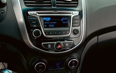 Hyundai Solaris II рестайлинг, 2015 год, 995 000 рублей, 14 фотография