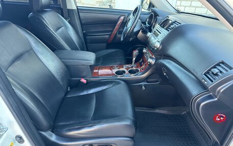 Toyota Highlander III, 2012 год, 2 150 000 рублей, 14 фотография