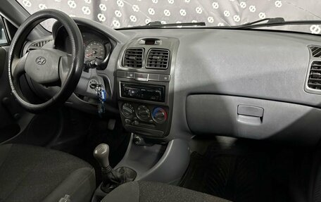 Hyundai Accent II, 2008 год, 300 000 рублей, 17 фотография